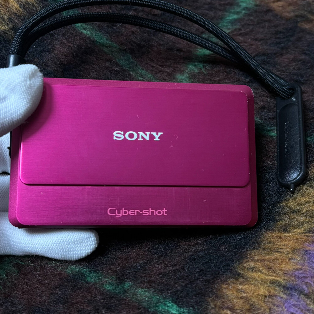 Sony Cyber-Shot DSC-TX9/TX9C Digital Camera Tiltable Screen Built