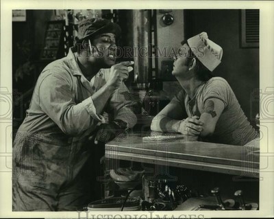 1975 Press Photo Actors Frank McRae & Roy Applegate in ...