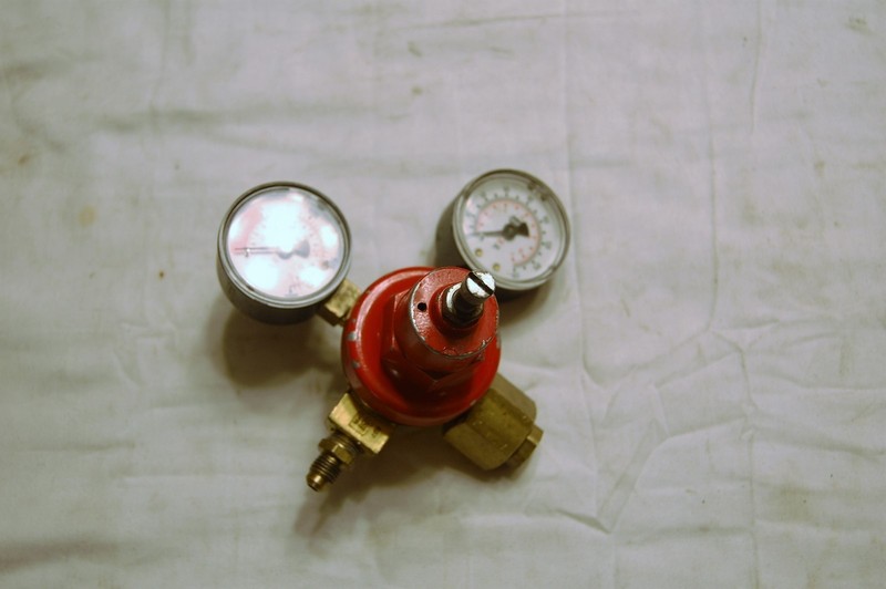 Taprite Series 5740 Compressed Air Regulator 366M