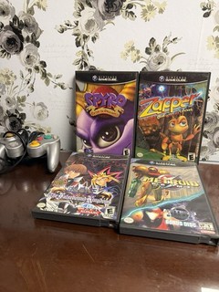 Nintendo GameCube Game Lot w/ Cases: Metroid Prime Spyro Yu Gi Oh Zapper