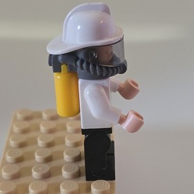 LEGO Batman Movie sh320 Security Guard Fire Helmet Minifigure 70901