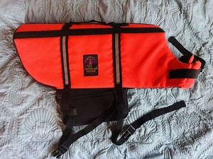 Outward Hound Dog Life Safety Jacket/ Swim Vest Large Orange - Never Used