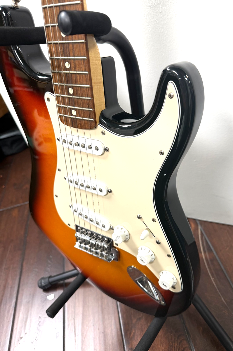 Fender Standard Stratocaster Electric Guitar Sunburst 2002/2003