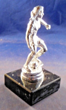 ( P9)  Pokal, Fußball, gebraucht, silberfarbig, Steinsockel, marmorartig