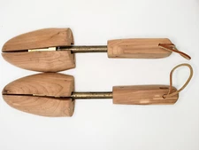 Shoe Keeper Form Red Cedar Rochester  Shoe Tree Co. Small USA Made  12" x 2.5"