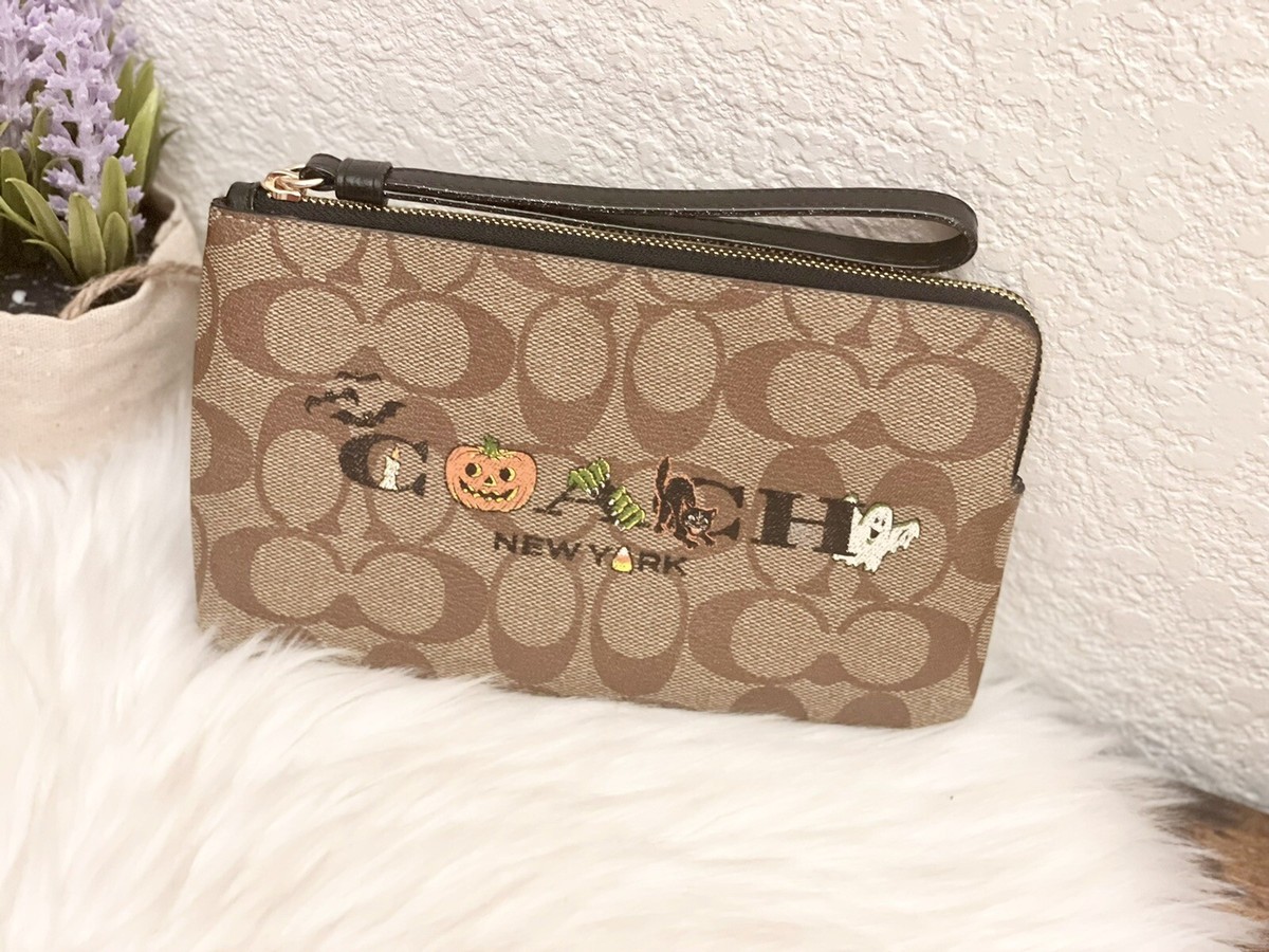 NWT Coach Large Corner Zip Wristlet In Signature Canvas With