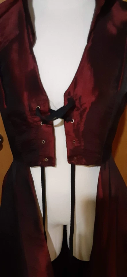 FATO RENASCENTISTA FEITO À MÃO  - Imagem 3 de 4