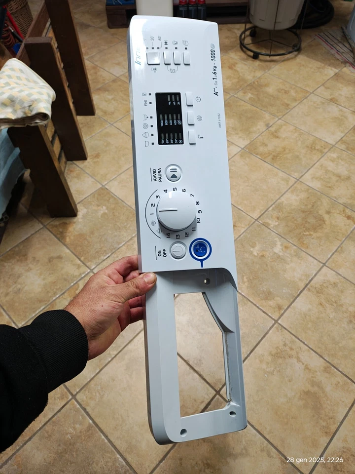 Pannello comandi lavatrice Indesit XWA 61052 - Immagine 4 di 4
