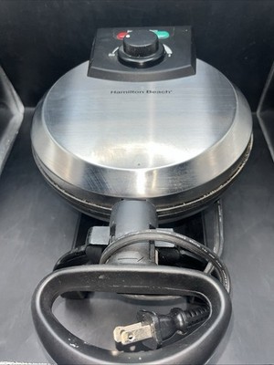 Non-stick Hamilton Beach Flip Belgian Waffle Maker 26010R Round Tested Works
