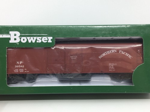 Coche de carga HO Bowser #2-5927 Northern Pacific 50’ techo redondo doble puerta NP #39582 | Condition: Used