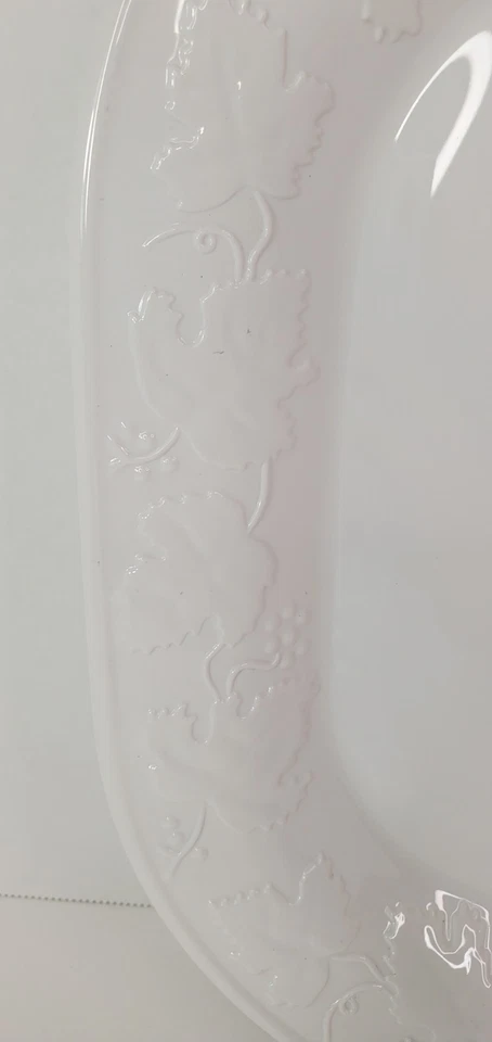 Corning Vineyard Trellis H15 Rectangle Serving Platter 15" x 11.5" White  - Изображение 2 из 4