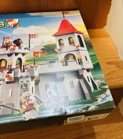 LEGO Kingdoms King's Castle 7946 , Factory Sealed RETIRED NEW
