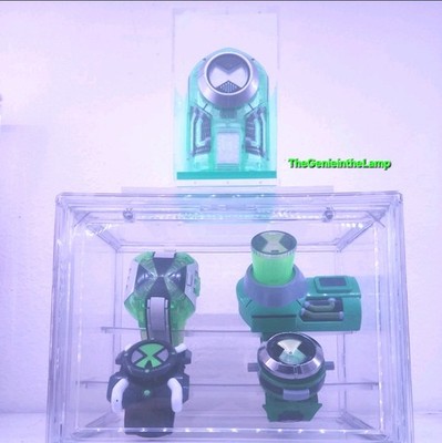 Ben 10 Ultimate Ultimatrix 2010 Bandai Omnitrix Lights and Sounds