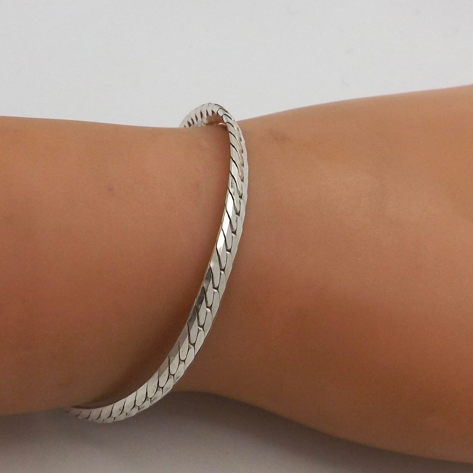 Sterling Silver Flat Herringbone Link Bracelet It… - image 3