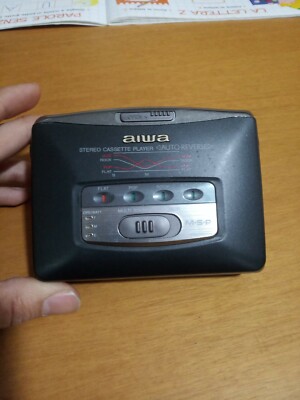 Baladeur Cassette Aiwa HS-GS242 Walkman – Vintage, Gris, Fonctionne Parfaitement, Fabriqué à Singapour