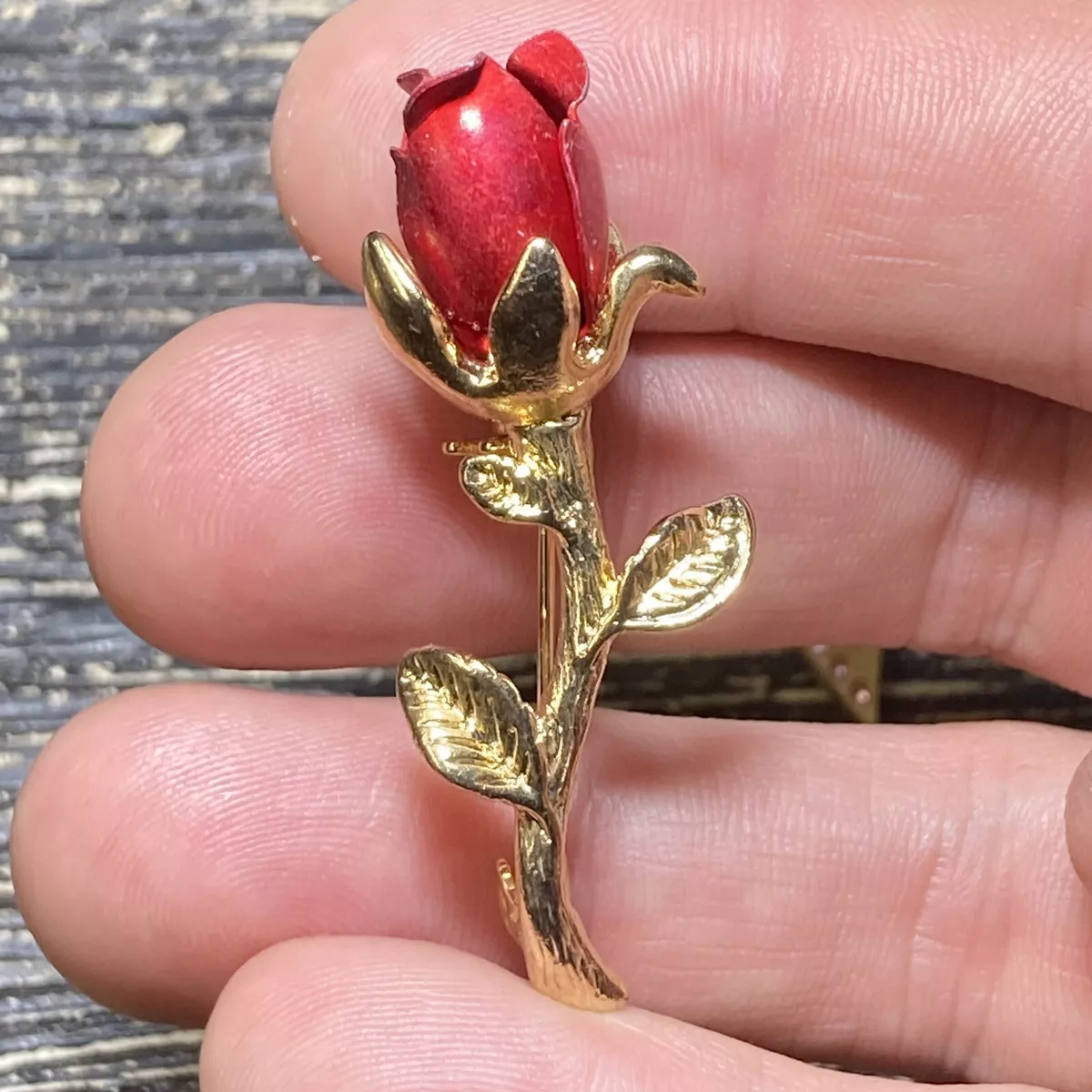 Gold Tone Rose Flower Brooch Pin Back Lapel Pin Hat Vest EUC K407