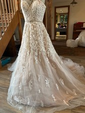 Gorgeous Ian Stuart Rose Pink Wedding Dress size10-12 Floral/Beading detail