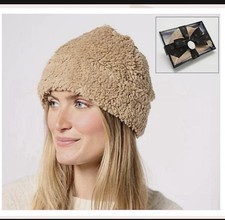 Bumblebella by Jill Martin Sherpa Beanie Prosecco NEW IN GIFT BOX