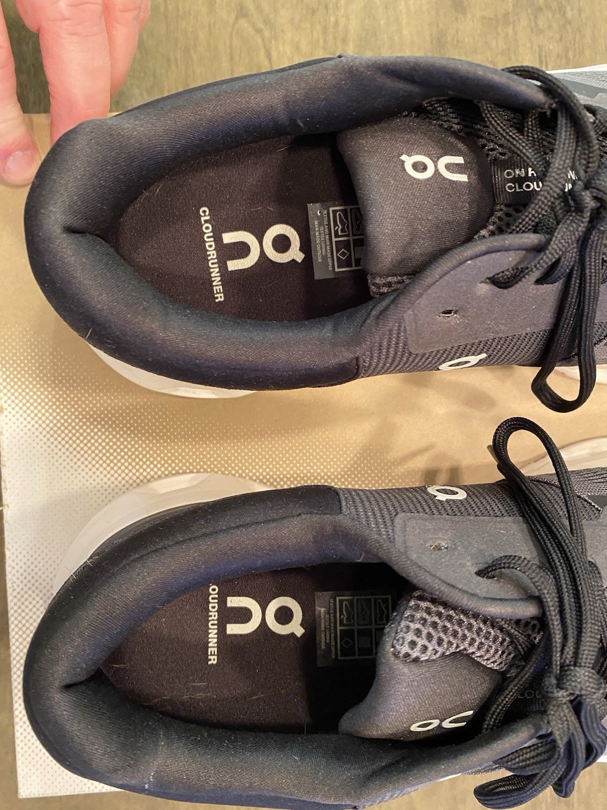 On Cloud Cloudrunner 2 Men's Athletic Running Sho… - image 3