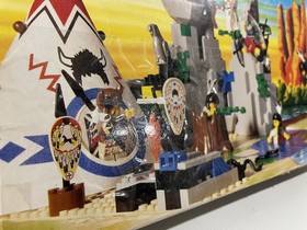 LEGO Western: Boulder Cliff Canyon (6748) With Box and Manual