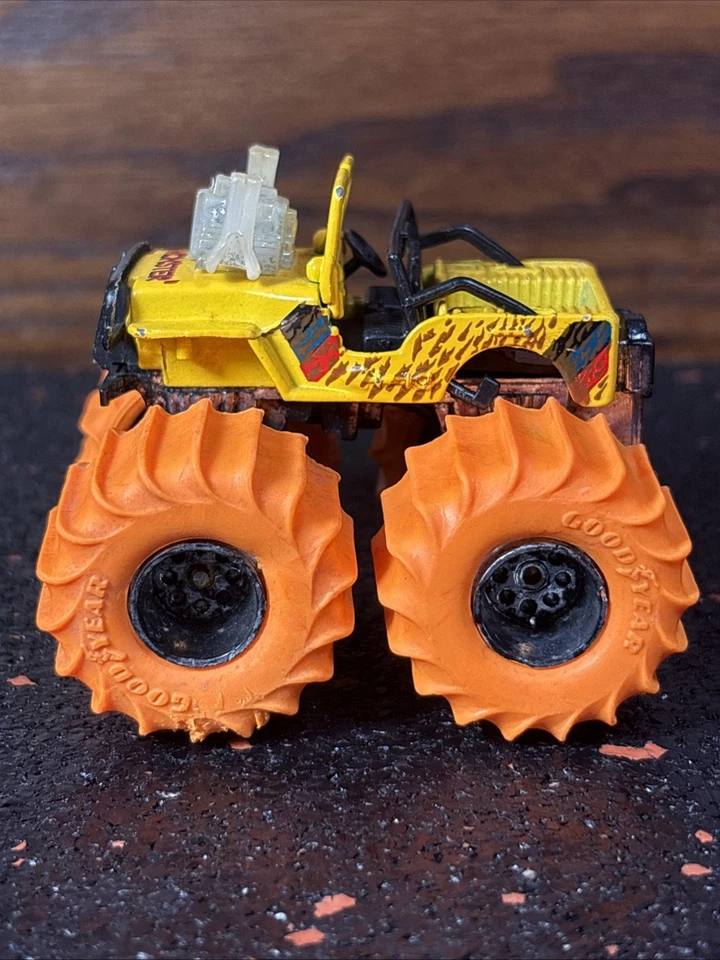 Jeep Mud Monster 1992 Matchbox ruedas naranja neón Super Chargers Racers W43 Foto 4 de 4