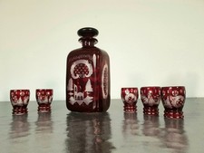 Vintage Rubinglas Karaffe Böhmen mit 5 Schnapsgläsern - Jagdmotive