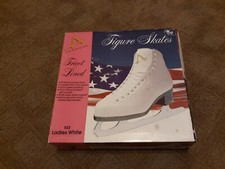 AMERICAN LADIES WHITE SIZE 5 Padded LINED FIGURE SKATES NO. 522 NEW OPEN BOX