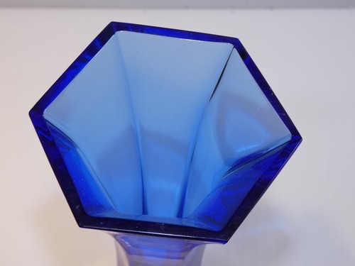 Royal Art Italy Blue Glass Vase with Clear Base, 6-Sided - Picture 4 of 6