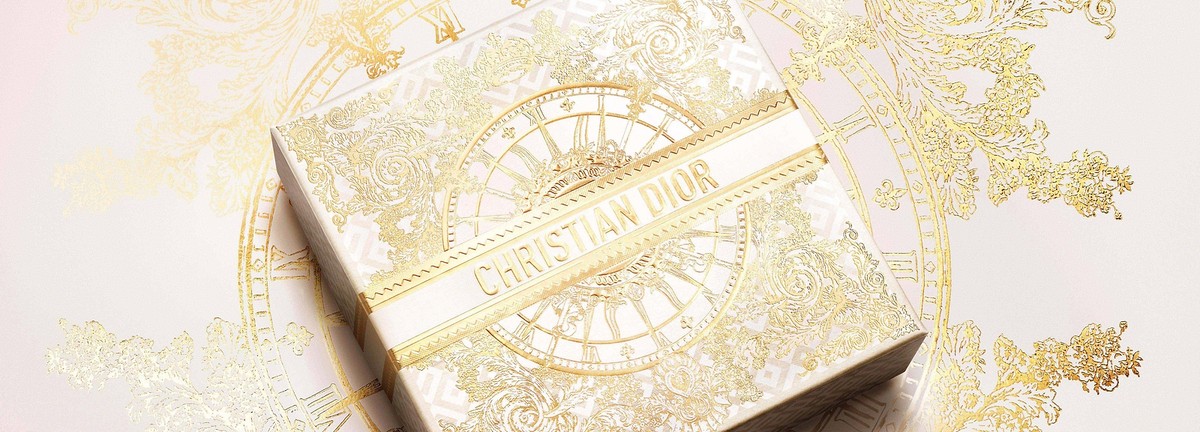 Christian Dior beauty gift set Holiday 2024 XMAS with pouch charm
