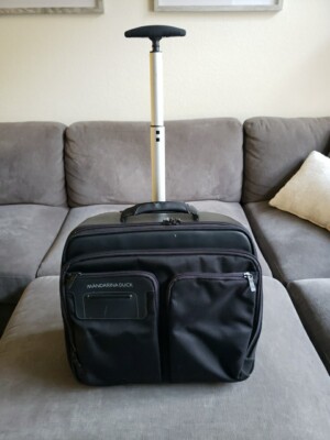 Mandarina Duck Rolling 2 Wheel Carry On Suitcase Black - Cleaned! 