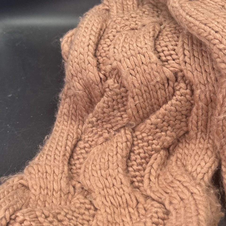 Fossil Chunky Cable Knit Winter Scarf Mauve Key Accent Warm Outdoors Ski Trip - Image 4 of 4