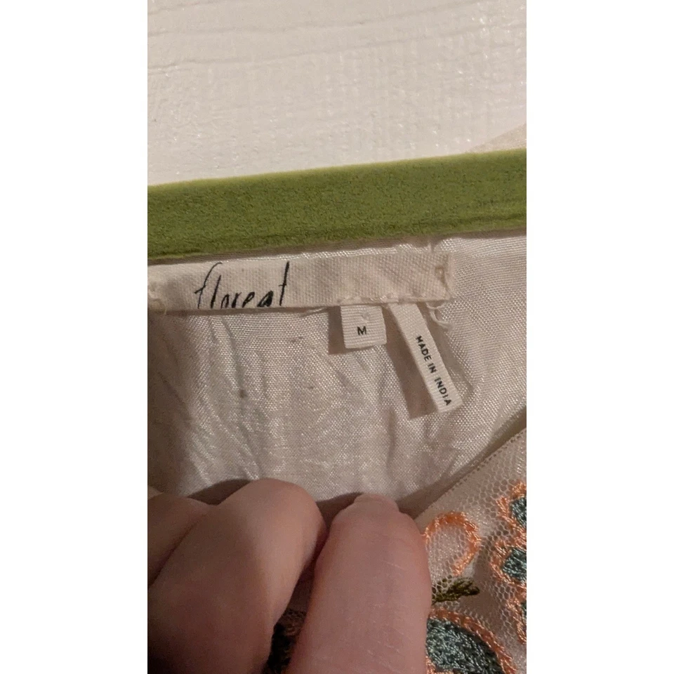 Camiseta sin mangas Floreat bordada verde azulado Ikat Boho Festival talla mediana Foto 4 de 4