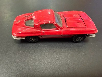 Vintage Ertl 63 Corvette Stingray Red 1/64 SPLIT WINDOW COUPE1963 Chevrolet #28 