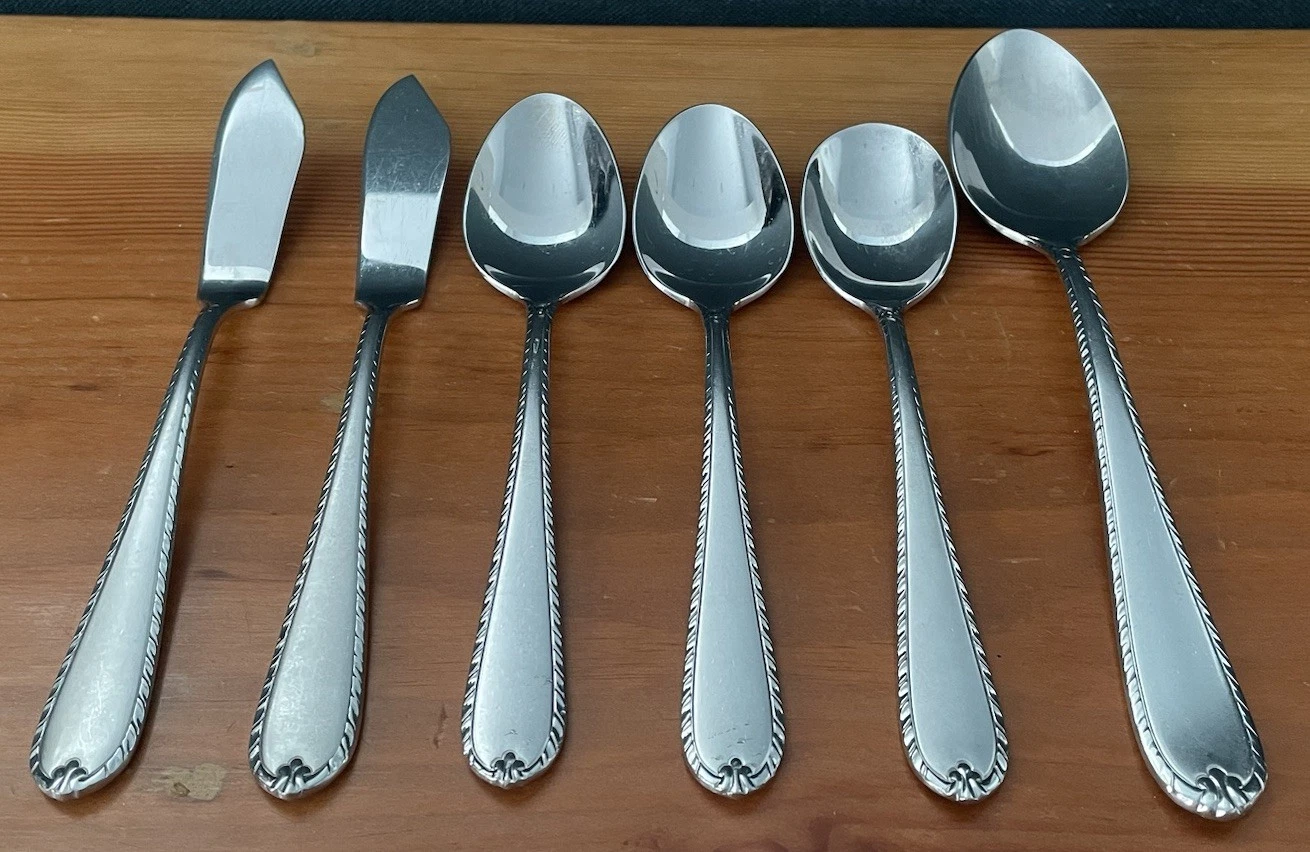Set Of 7 Hampton Silversmiths 18/10 Stainless Rachelle Frost Spoons Serving Pcs