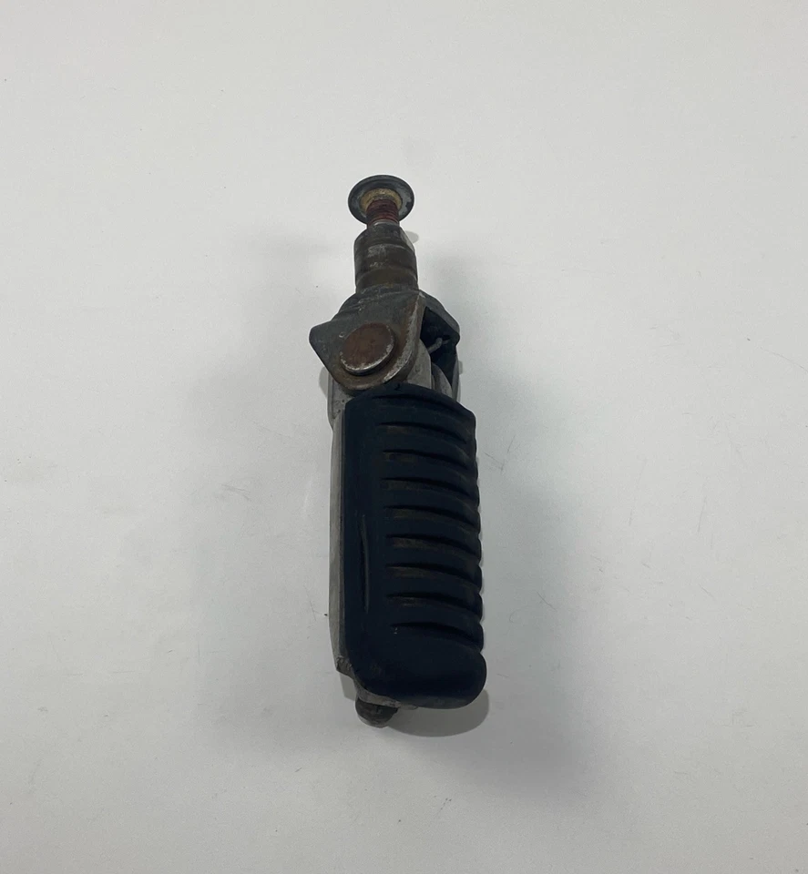 ♻️ Kawasaki ZX-9R ZX9R E1 E2 2000 - 2002 Front Left Footrest Foot Peg ♻️ - Image 4 of 4