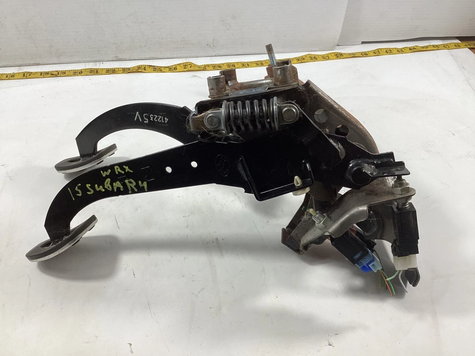 2015-2021 SUBARU WRX STI montaje de pedal de embrague de freno OEM. Foto 2 de 4