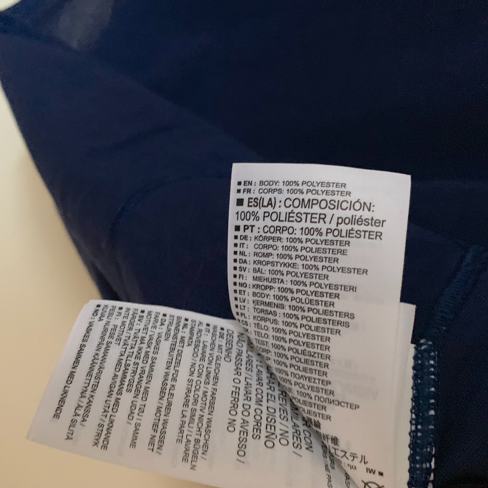 Top Salomon da donna grande manica corta collo a V navy scuro pelle avanzata attiva asciutta