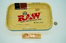 RAW Smoke Arsenal Premium Rolling Tray Large & Natural Rolling Papers