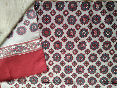 Écharpe Vintage En Soie Pour Homme - Couleur Bordeaux Et Gris - Occasion