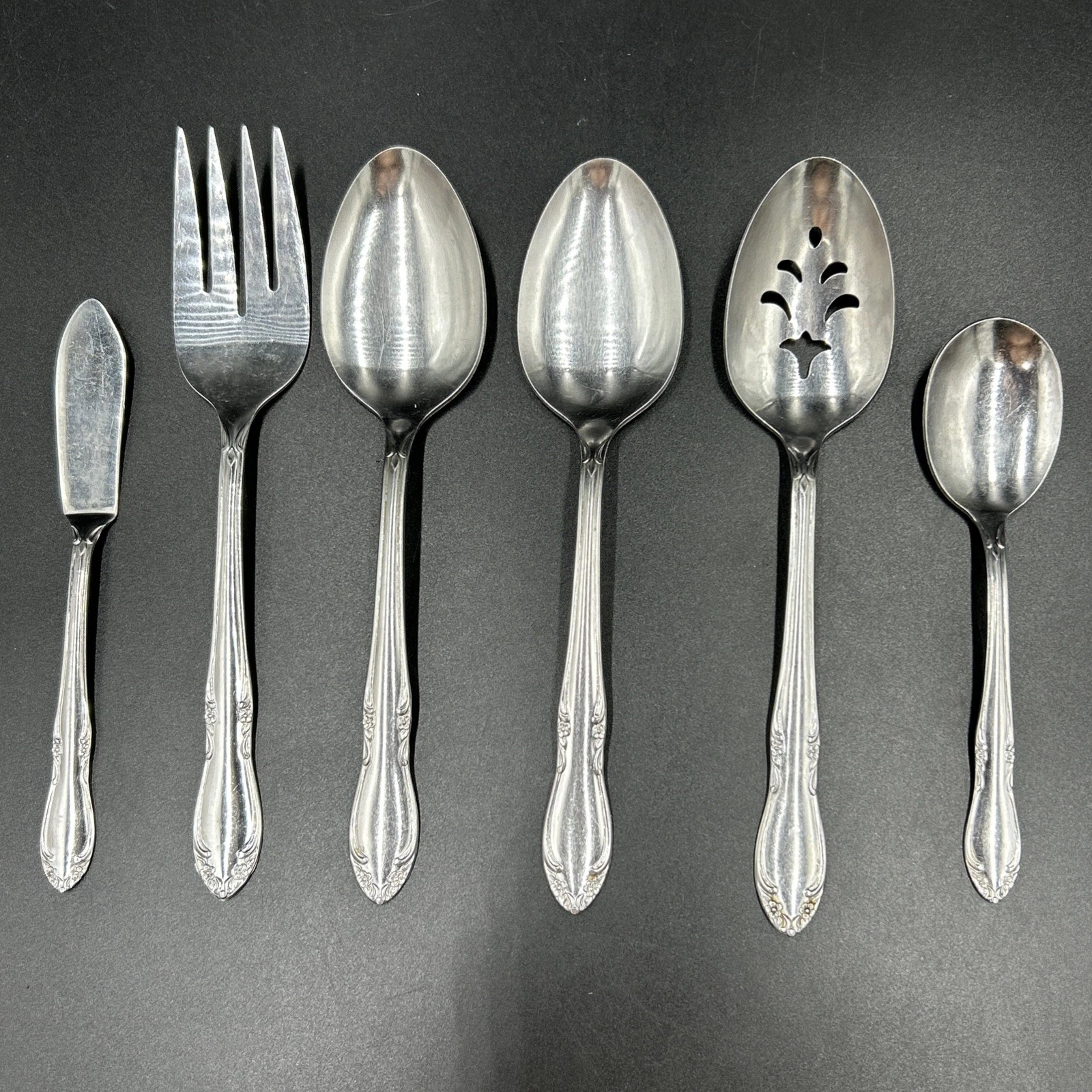 Oneida Custom PLANTATION Hostess Set Stainless Flatware