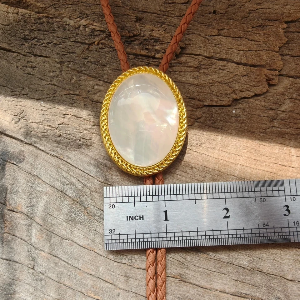 Vintage Mother of Pearl Western Cowboy Bolo Tie Mens Wedding Necklace - Изображение 4 из 4