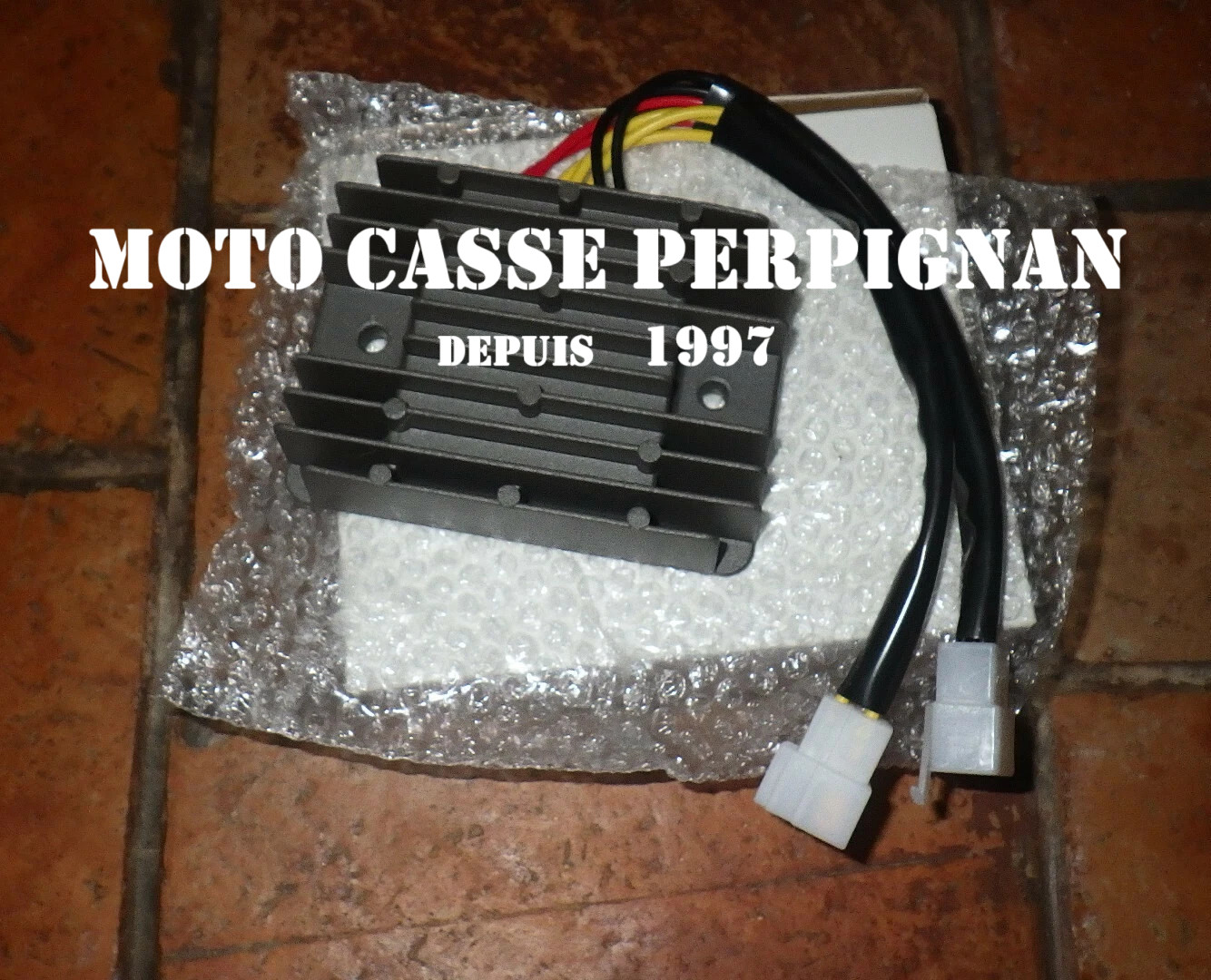 Régulateur moto Ducati SS 800 1000 résout les pannes de batterie et surchauffe