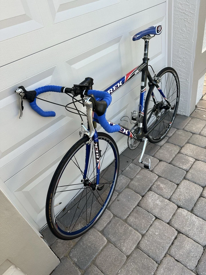 Bicicleta de carbono Trek USPS Team 58 cm componentes Ultegra  Foto 2 de 4