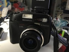 Olympus CAMEDIA C-5060 Digital Camera Wide Zoom 5.1MP /Extra battery/Remote 