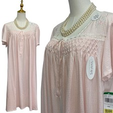NWT Miss Elaine Silkyknit Pastel Pink Embroidered Lacy Nightgown Women  s size L