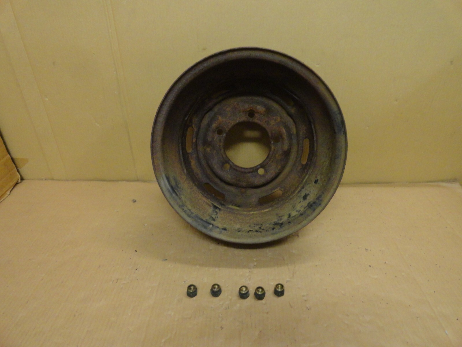 1967 - 1980 Rolls Royce Silver Shadow II OEM 15 X 6 Steel Wheel & Lug Nuts