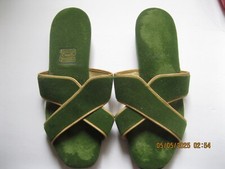 Womens Vintage Green Velvet w/gold Slip on Slipper Size 7 with leather soles