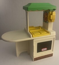 Little Tikes DOLLHOUSE Size Play Doll House Kitchen Toy Stove Sink Oven fridge