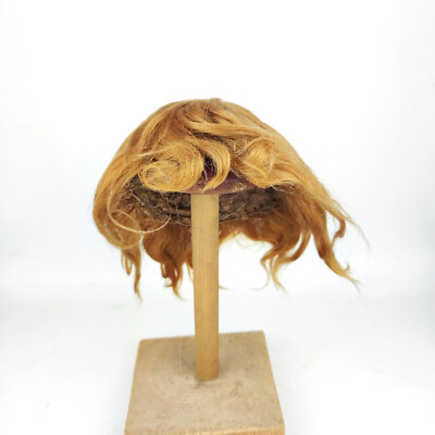 Vintage Erdbeerblonde Mohair Puppenperücke, 11'' bis 11,5'', kurze Haare
