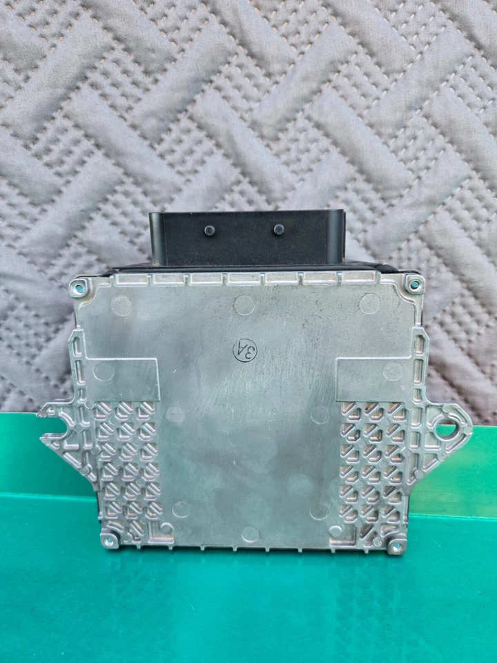 Unidad de módulo de control de chasis de válvula variable Infiniti Q70, Q70L AT 11-2019 FABRICANTE DE EQUIPOS ORIGINALES Foto 3 de 3